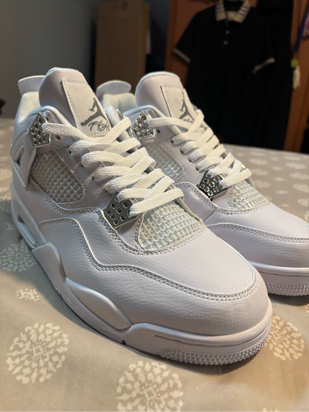 Air Jordan 4 Pure Money